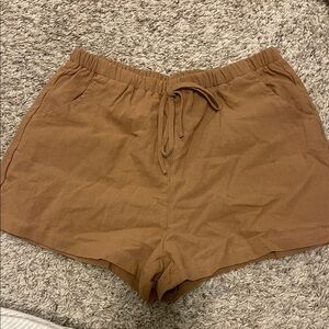 Casual Tan Women's Linen Shorts size M